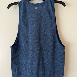 Lululemon mesh muscle tank top